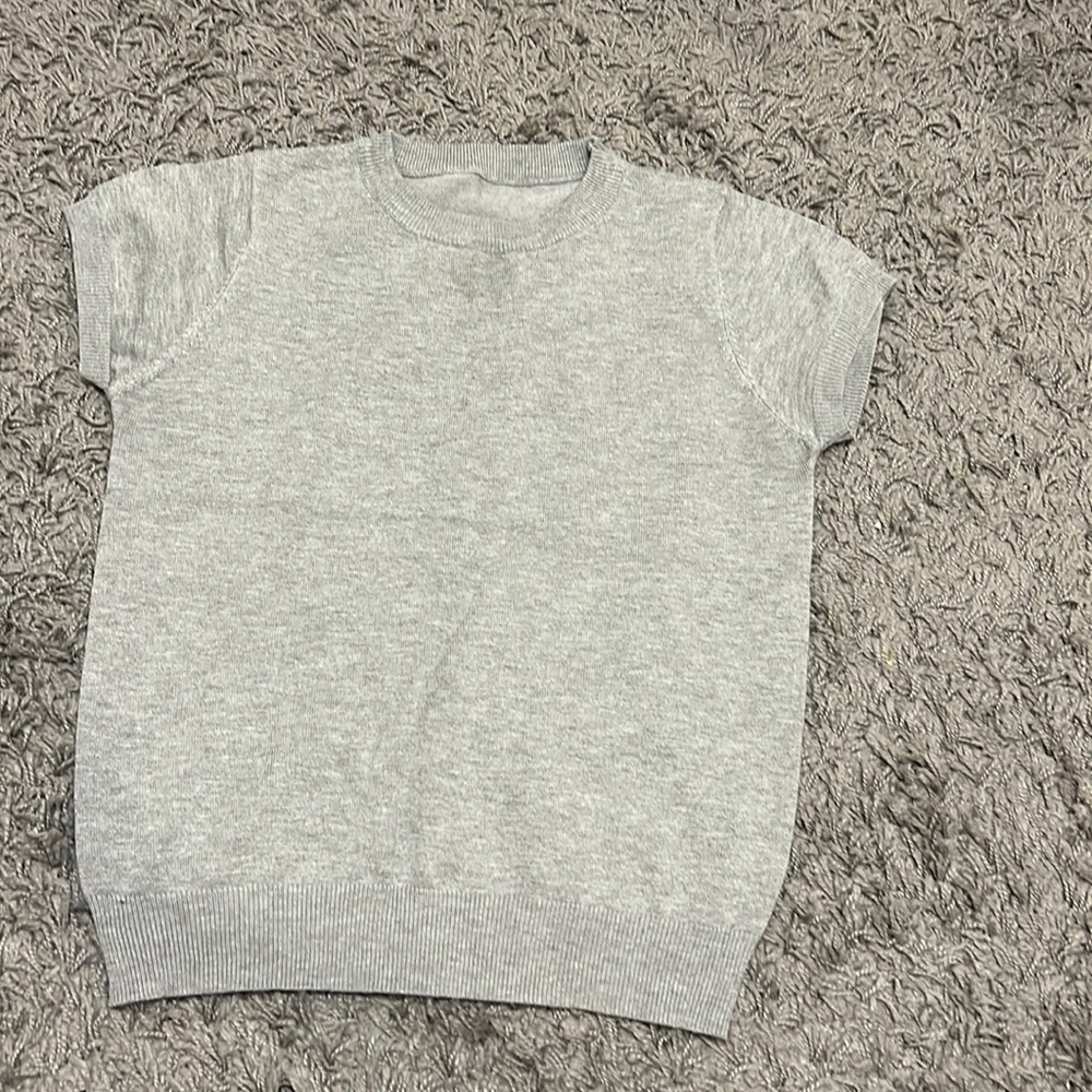 Item has been worn. item in excellent condition
